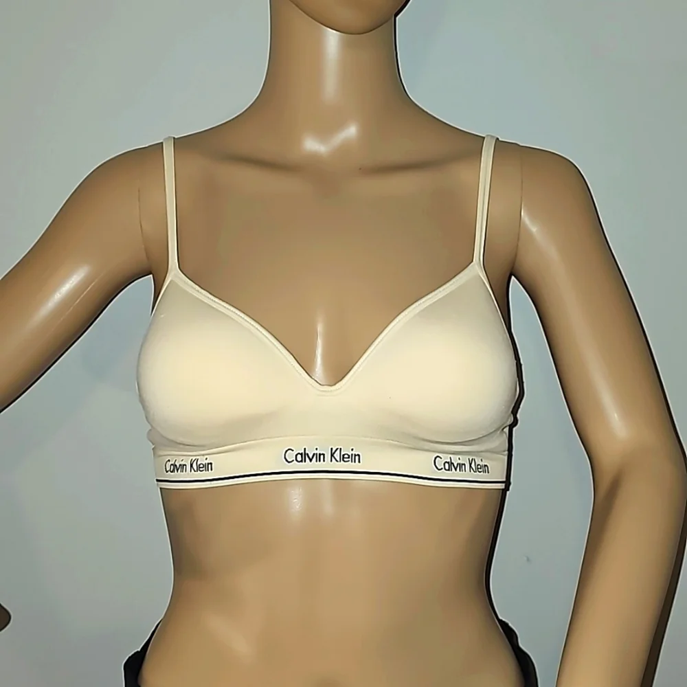Calvin Klein Seamless Wireless Bra Padded Cups Modern Cotton 32A NWOT - Picture 1 of 12